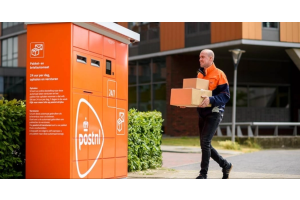 Nieuwe PostNL-pakketkluizen bij Vrijetijdwinkel 