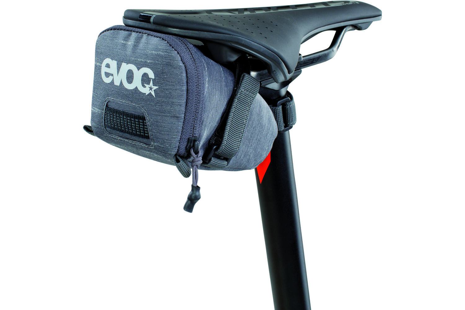 https://arrowbow.eu/media/catalog/product/1/d/1daa8e33-7044-405d-9b84-c5c6ae26ab56_evoc-saddlebag-tour-carbongrey-m-2.jpg