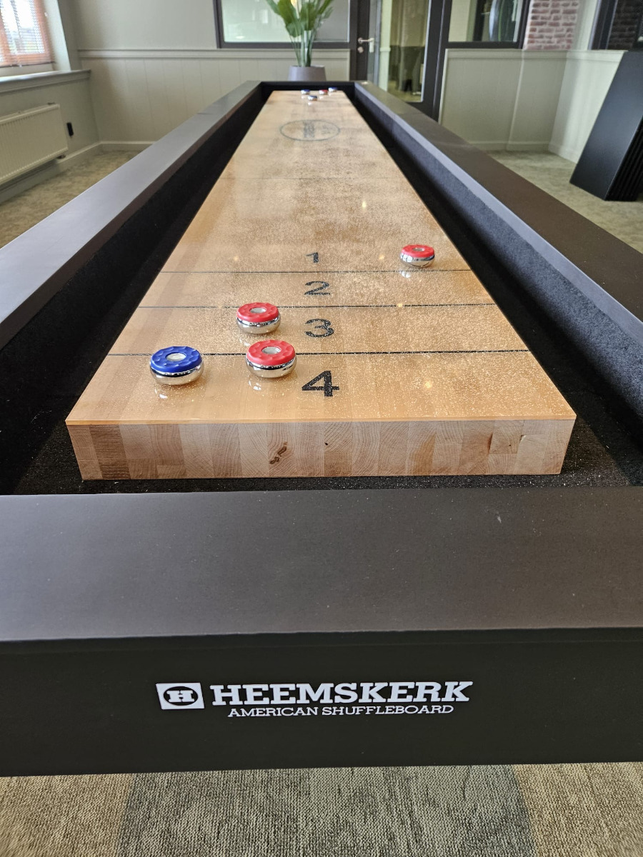 https://arrowbow.eu/media/catalog/product/a/m/american-shuffleboard-heemskerk-close-front.jpeg