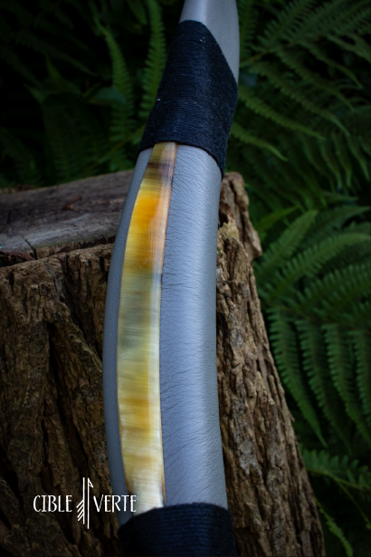 https://arrowbow.eu/media/catalog/product/b/o/bow_grip_with_horn_cover.png