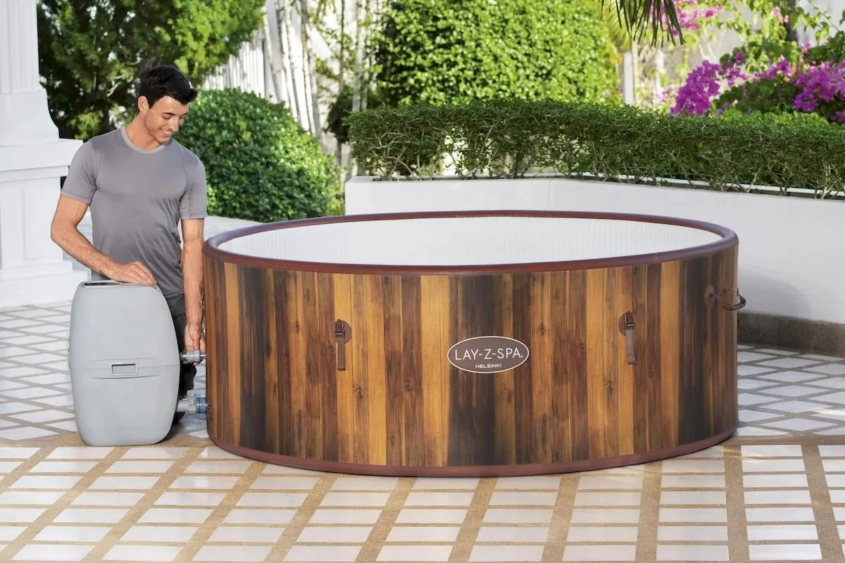 https://arrowbow.eu/media/catalog/product/l/a/lay-z_spa_helsinki_airjet_opblaasbare_spa_-_7_persoons_19_.png