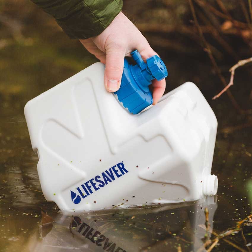 https://arrowbow.eu/media/catalog/product/l/i/lifesaver-cube-waterfilter--jerrycan-2.jpg
