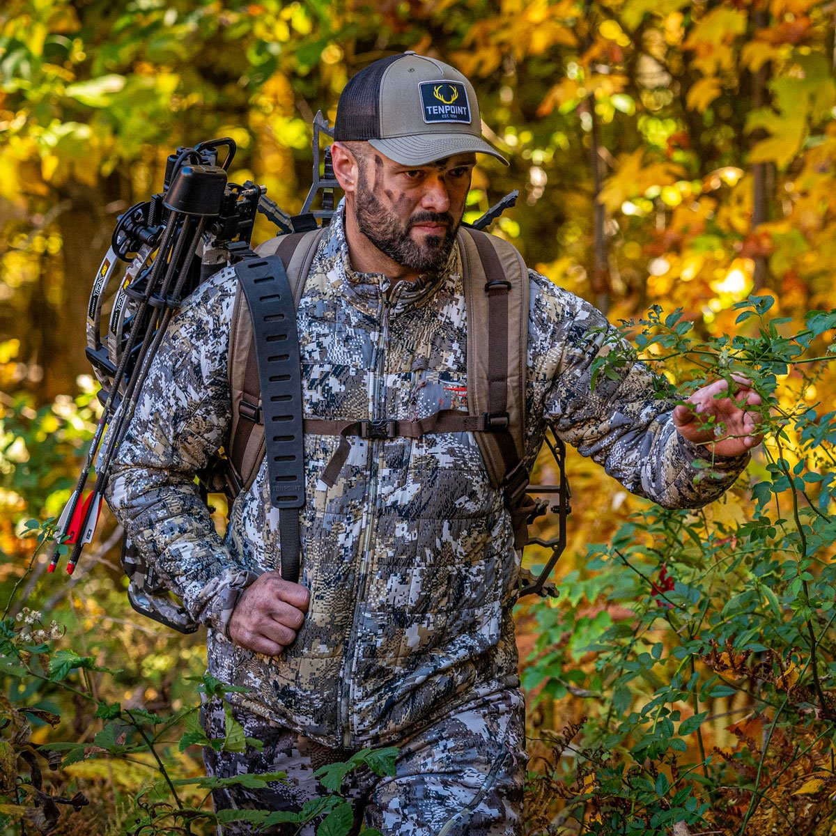 https://arrowbow.eu/media/catalog/product/p/r/premium-sling-lifestyle.jpg