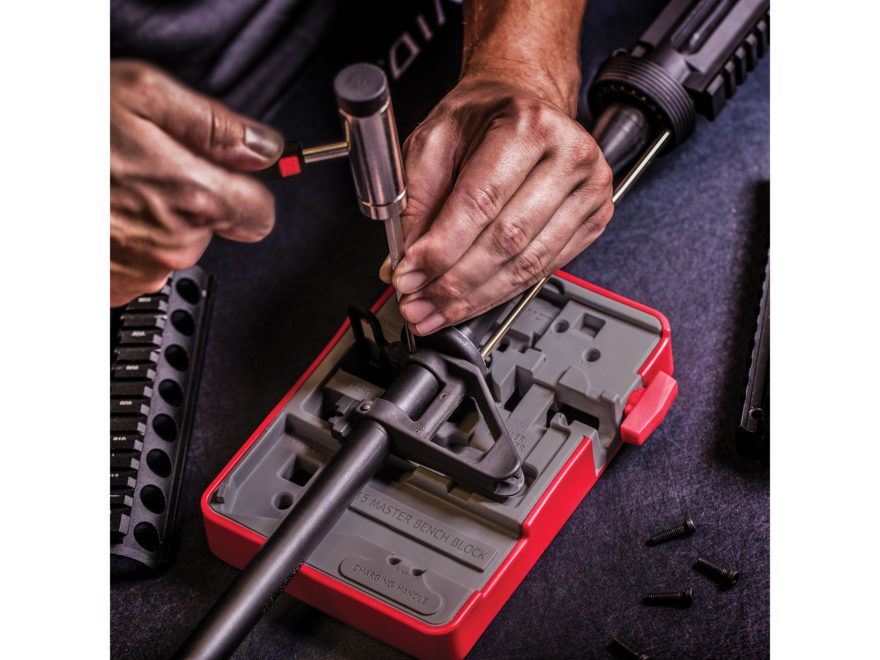 https://arrowbow.eu/media/catalog/product/r/e/real-avid-ar15-master-bench-block-wapenhandel-kuiper-voorbeeldfoto5.jpg